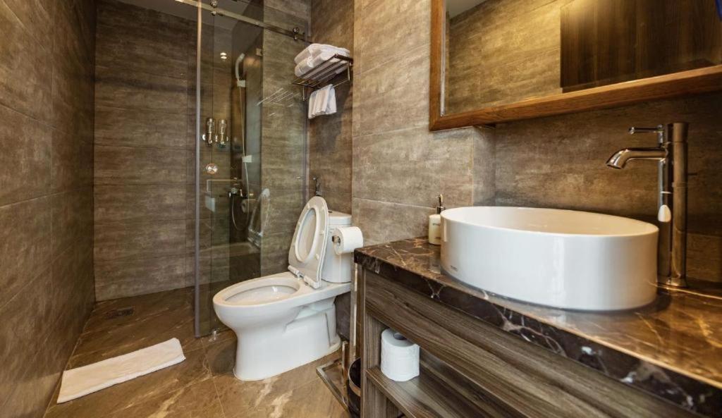 3T Hotel 41 Nguyen Thai Hoc- By Bay Luxury ฮานอย ภายนอก รูปภาพ